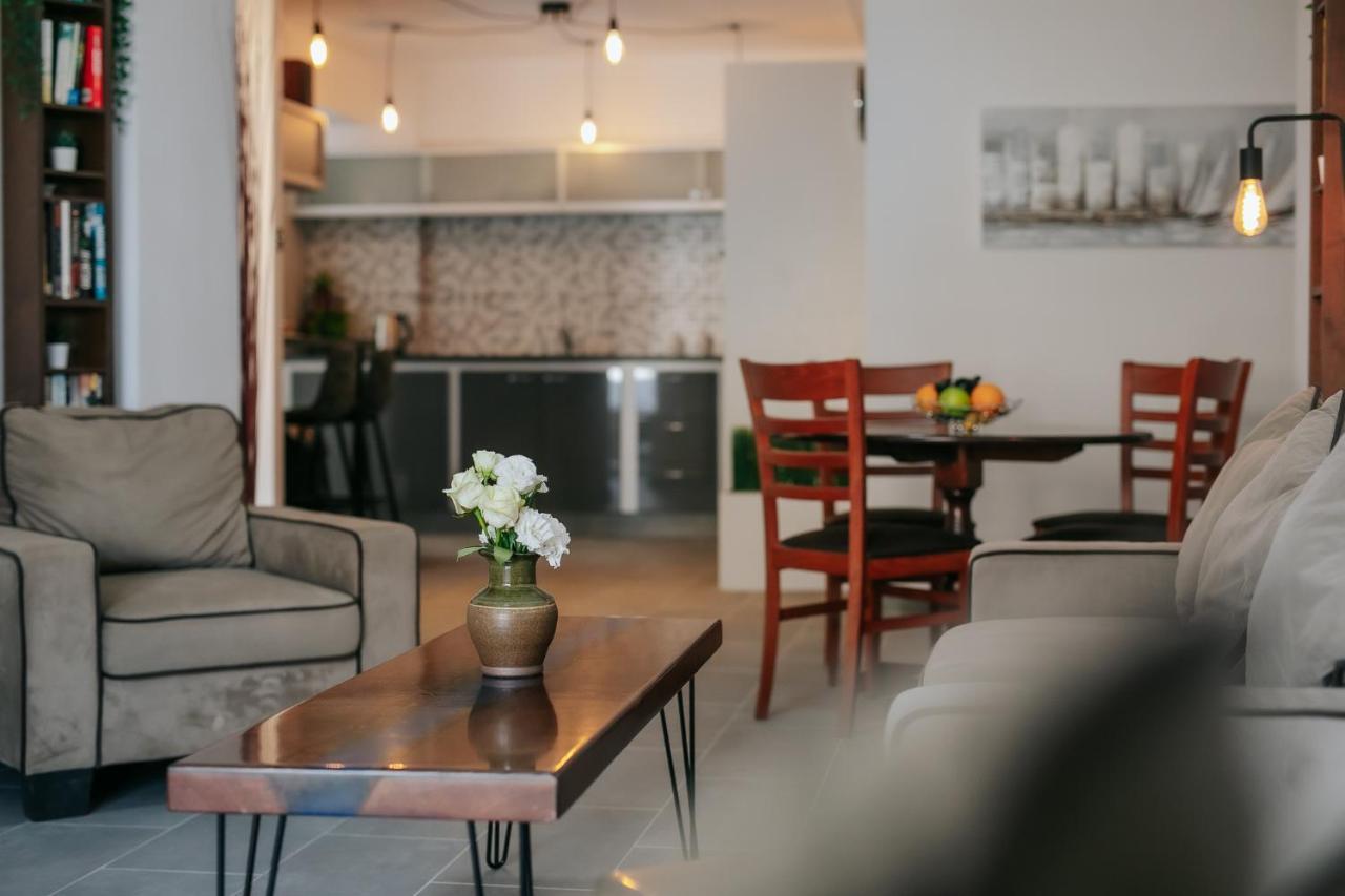 Lazaros Centre Apartment Larnaca Dış mekan fotoğraf