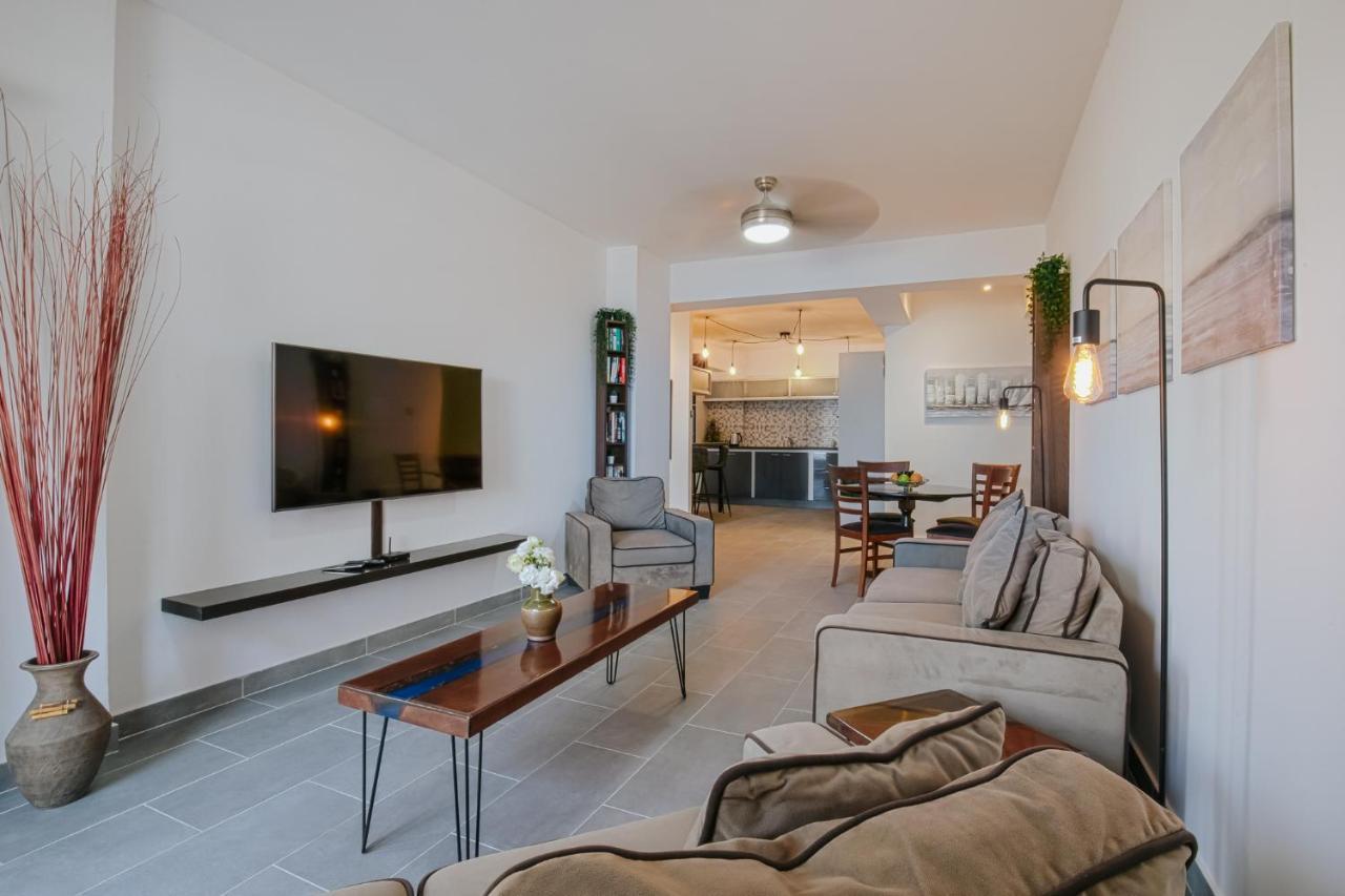 Lazaros Centre Apartment Larnaca Dış mekan fotoğraf